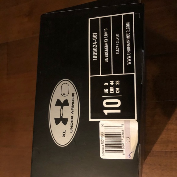 Under Armour Breakaway Cleats - Picture 2 of 4